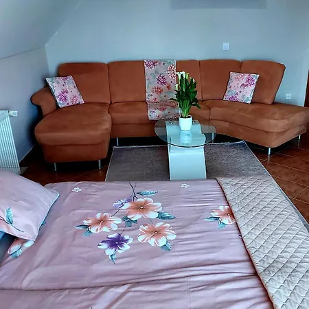 Dóra Stúdió Apartman